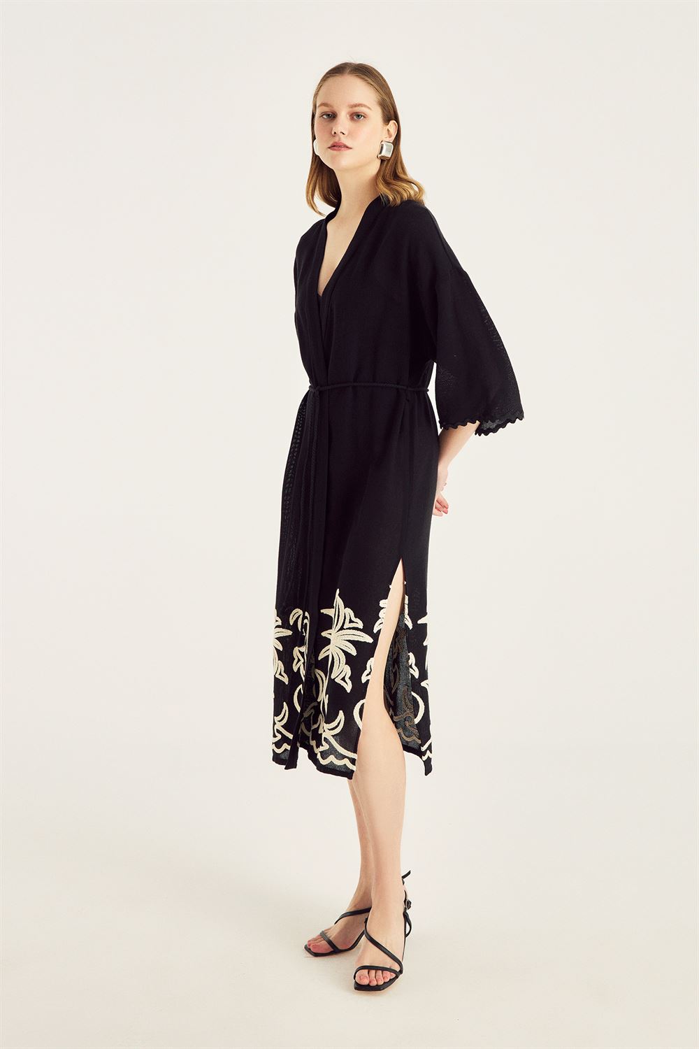 Nakışlı Siyah Kimono