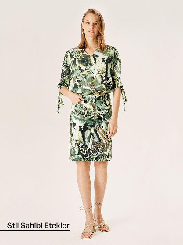 V Yaka Kolsuz Dantel Elbise