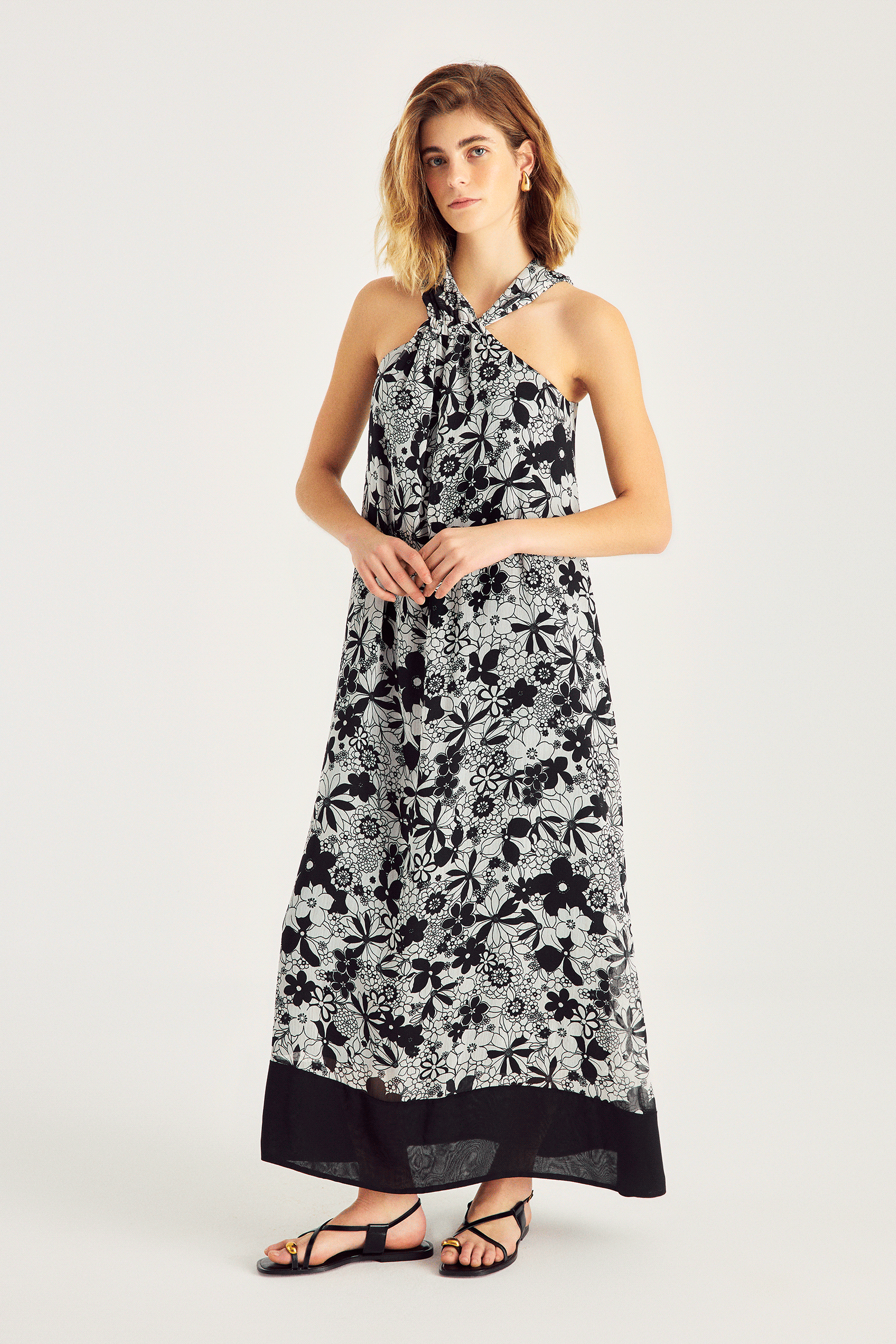 Yakası Burgu Detaylı Maxi Boy Elbise Yakası Burgu Detaylı Maxi Boy Elbise