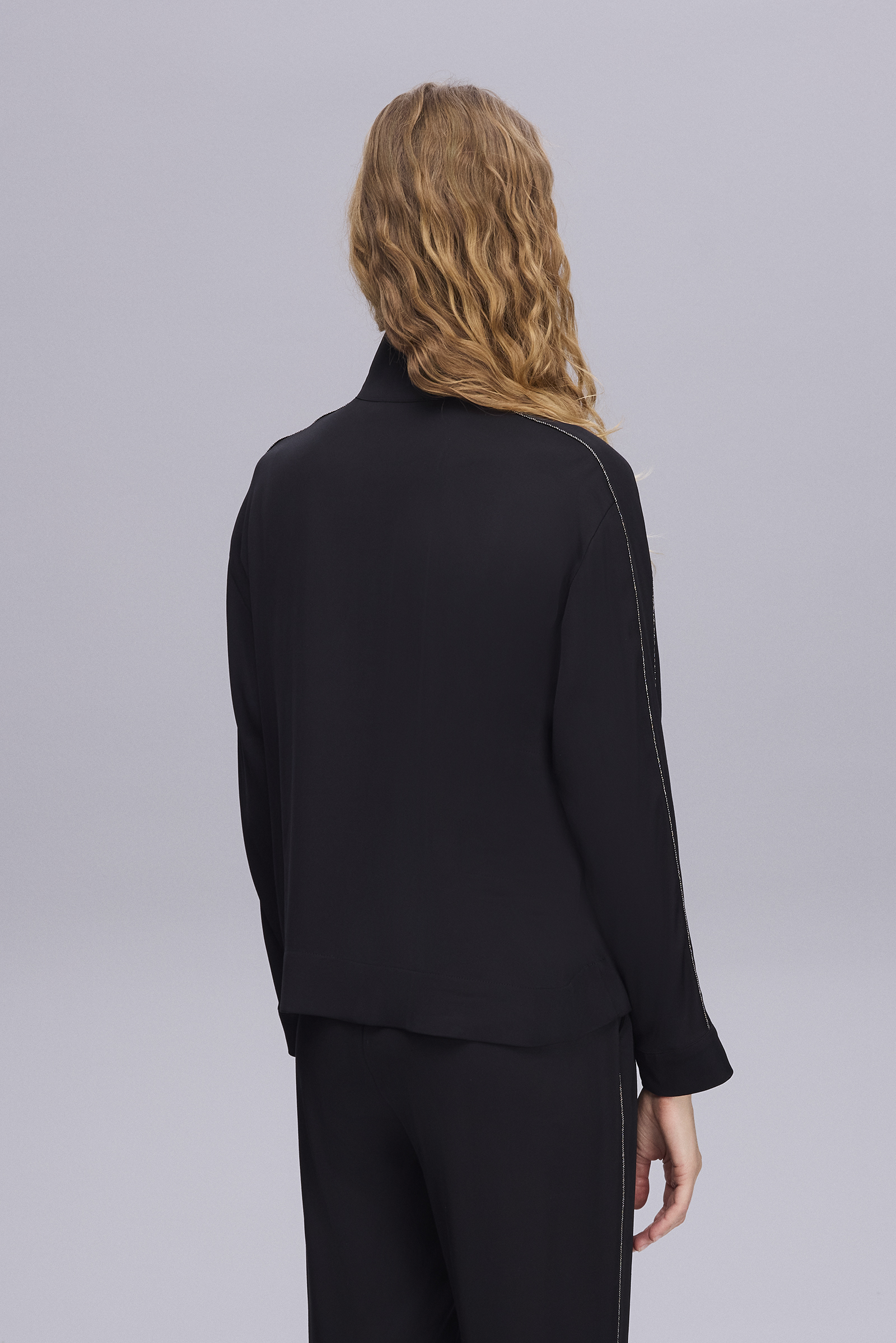 Yakası Fermuarlı Siyah Spor Üst Yakası Fermuarlı Siyah Spor Üst