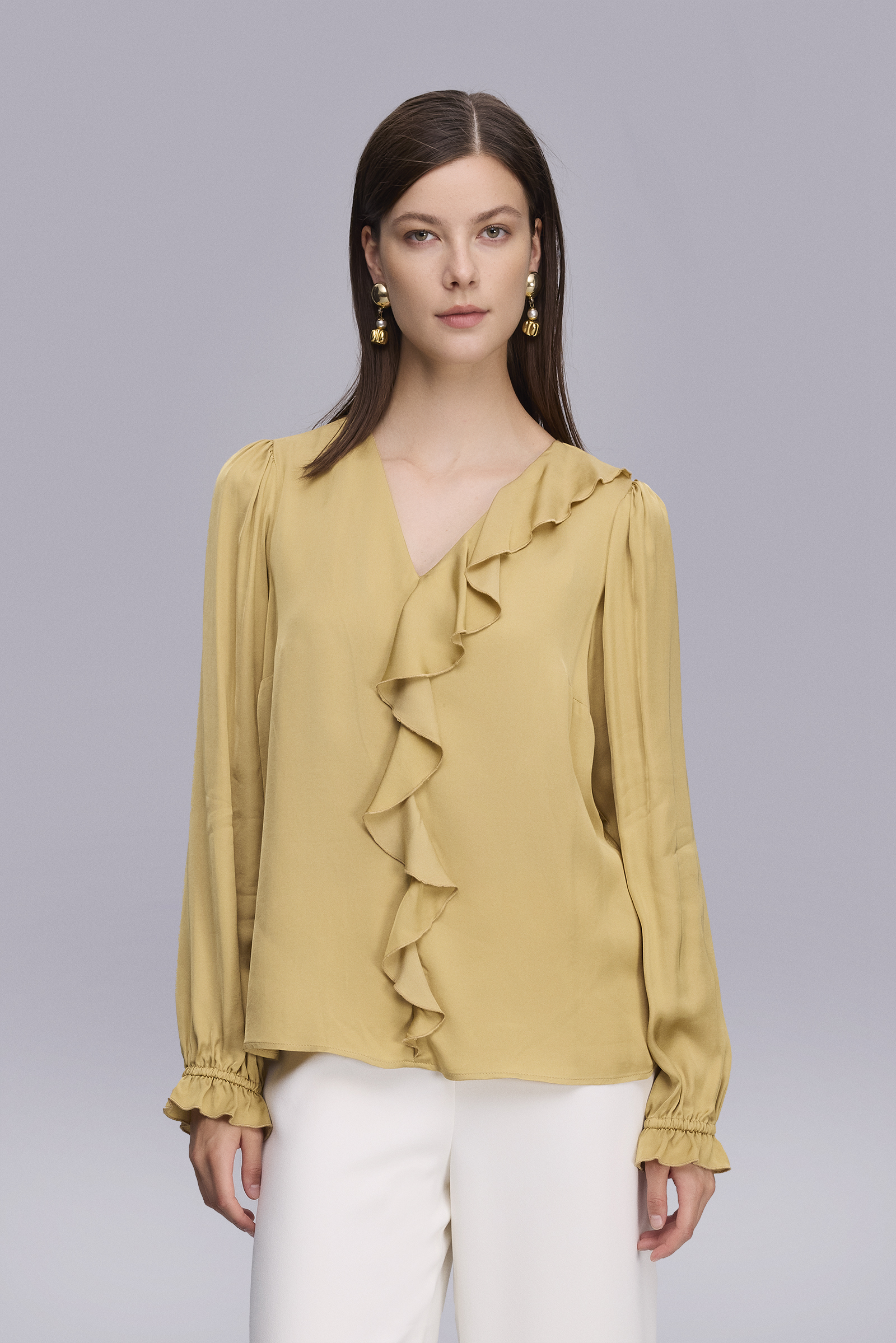 Fırfır Detaylı Saten Bluz Fırfır Detaylı Saten Bluz
