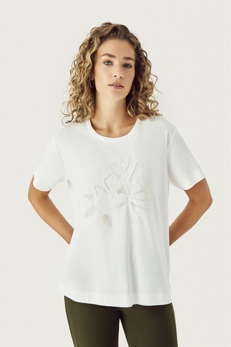 Üzeri Çiçek Desenli Ekru T-Shirt