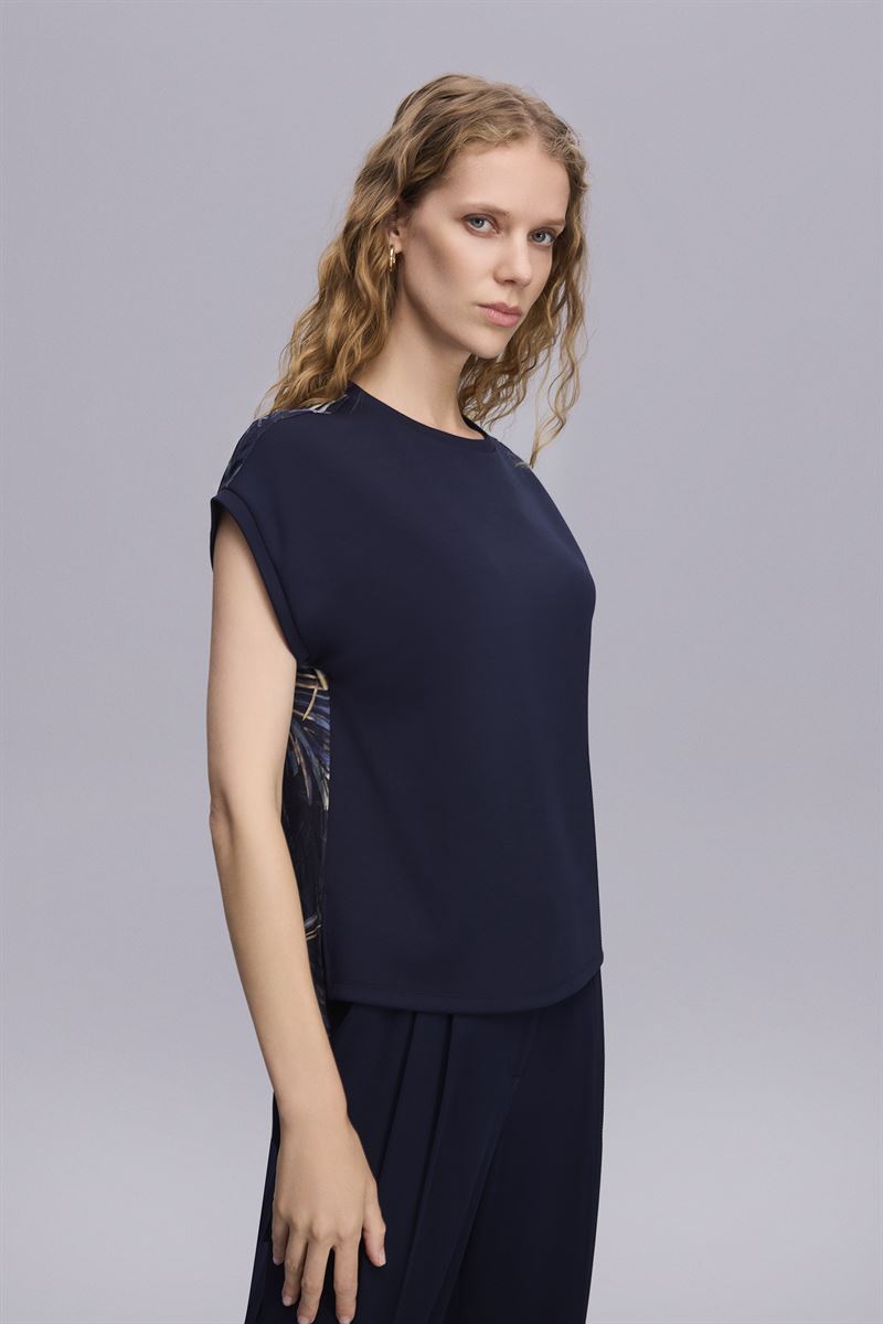 Kumaş Karışımlı Düşük Kollu Lacivert Bluz