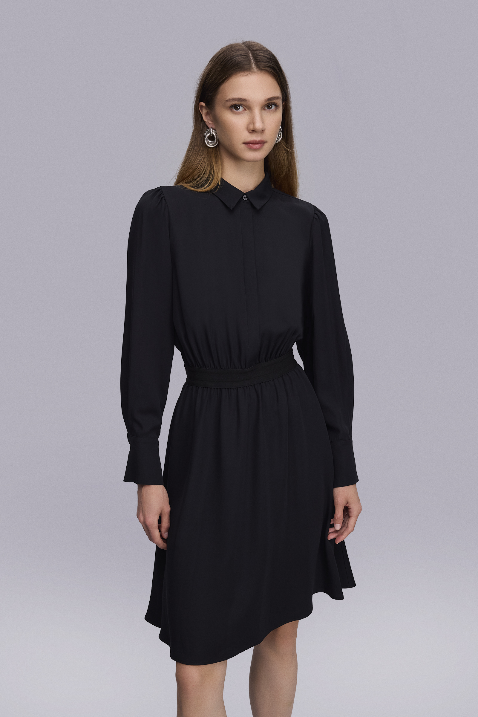 Beli Latik Detaylı Diz Boy Siyah Elbise Beli Latik Detaylı Diz Boy Siyah Elbise